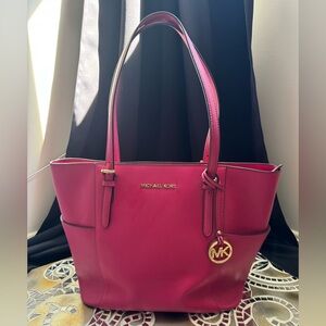 Michael Kors Charlotte Large Saffiano Leather Top-Zip Tote Bag